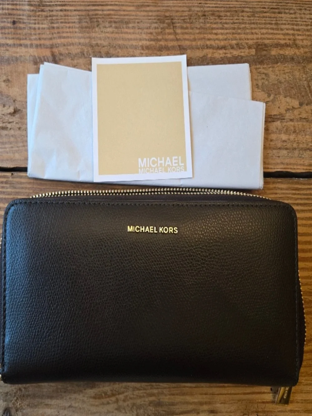 EUC Michael Kors Jet Set Travel Large Continental Wristlet